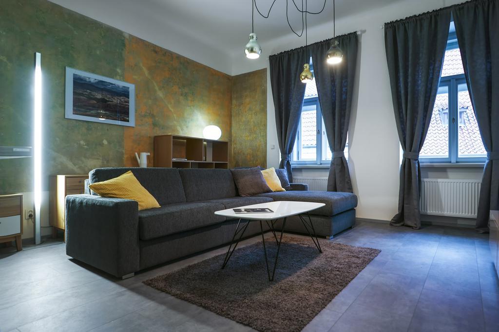 Apartments At The Blue Duckling Praga Exterior foto