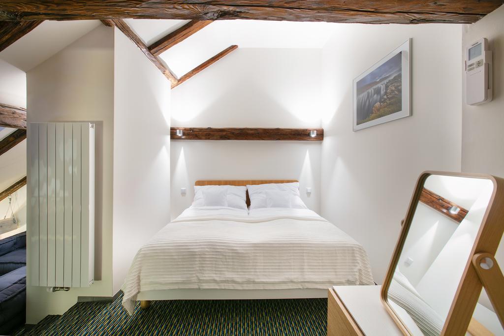 Apartments At The Blue Duckling Praga Exterior foto
